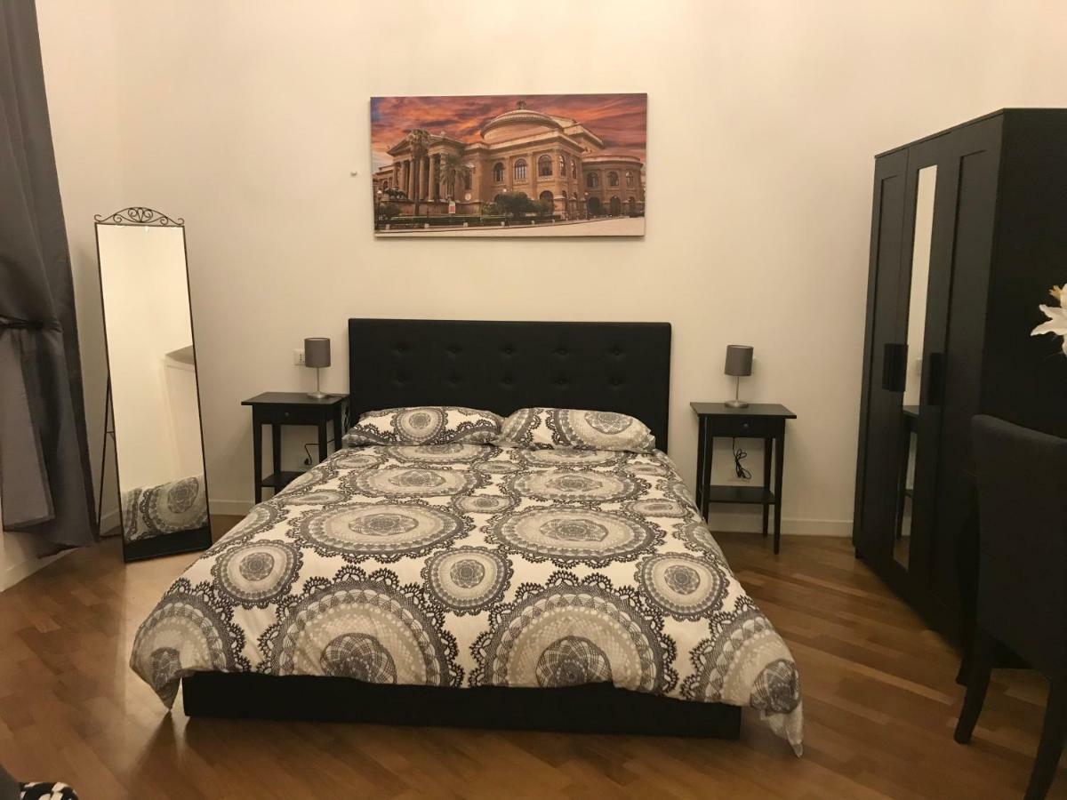 La Dimora Dell'artista Apartment *